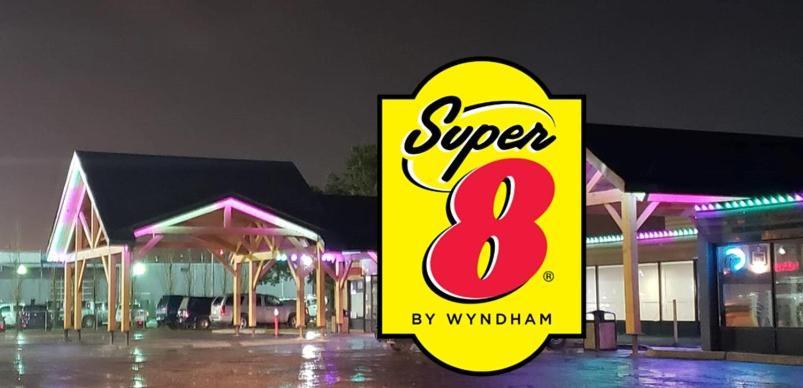 Super 8 By Wyndham Spruce Grove Hotel Exterior photo